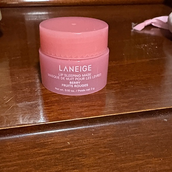 LANEIGE Other - LANEIGE Berry Lip Sleeping Mask - Mini
